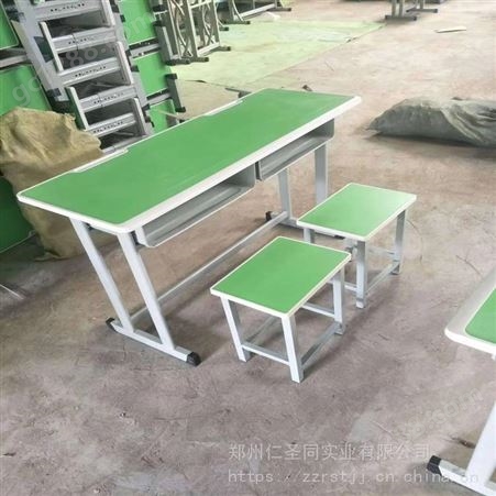新乡学生单人钢木课桌椅/单人钢木课桌椅/课桌椅