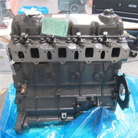 玉柴 4110 发动机总成 140马力 YC4E140-33 柴油机 凸机 裸机