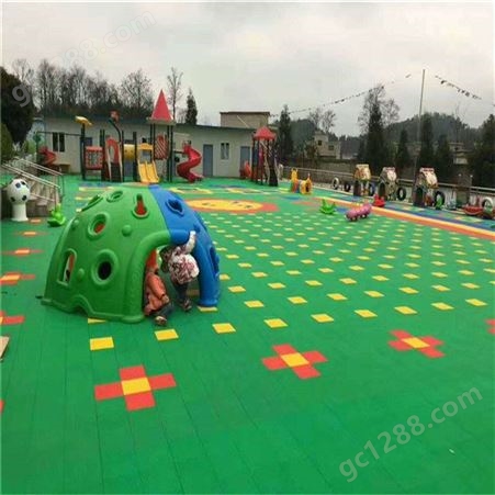 宁强县 悬浮拼接地板工厂 室外球场地板 抗紫外线地板
